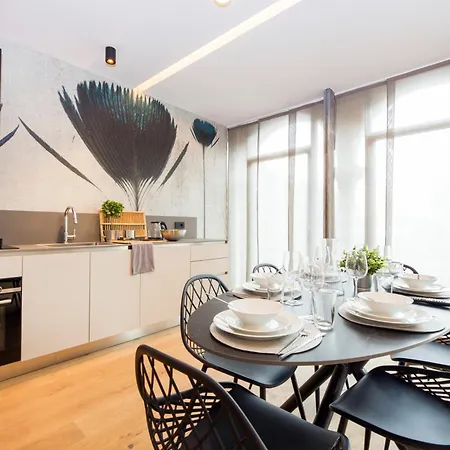 Casaviva - Stylish Retreat With Parking In *