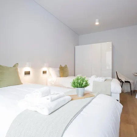 Casaviva - Stylish Retreat With Parking In *